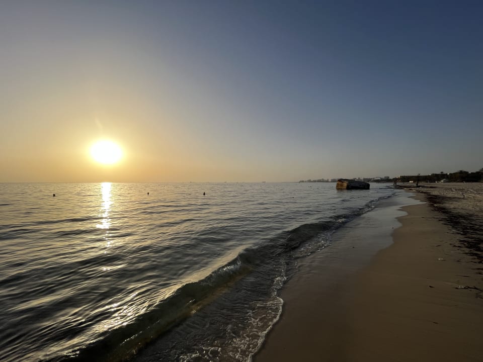 Strand Marhaba Royal Salem