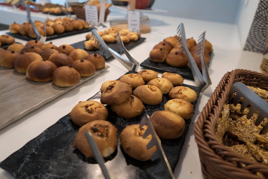 Brötchen zum Frühstück Anemos Luxury Grand Resort