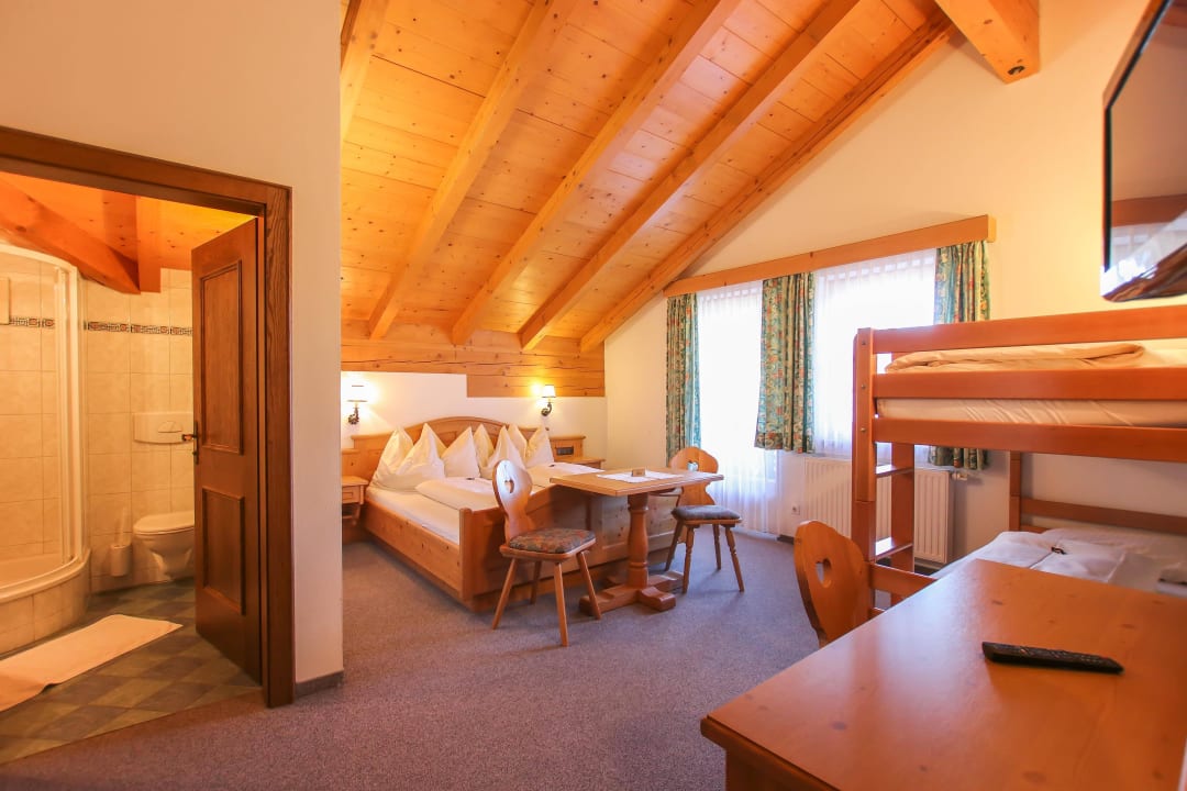 Familienzimmer Hotel - Wirts'haus Zum Schweizer