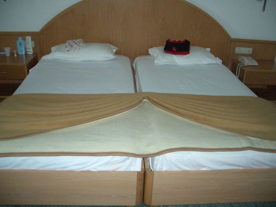 Bett Hotel El Mouradi Skanes Beach