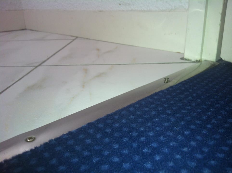 Vis attention danger Hotel Du Lac De Madine