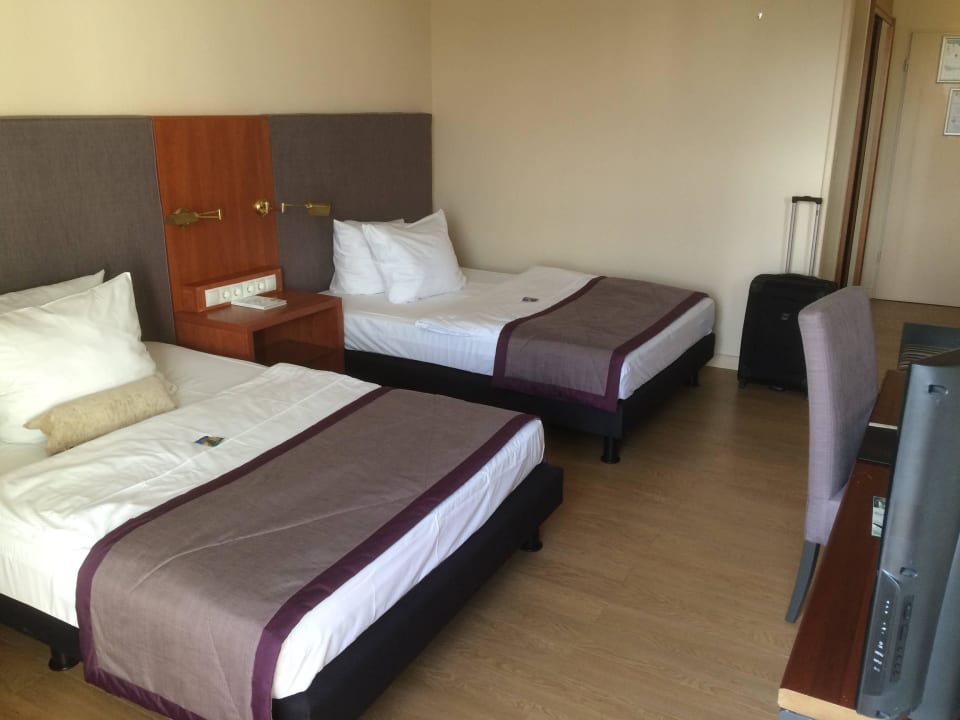 2 x 160cm Wyndham Garden Kassel