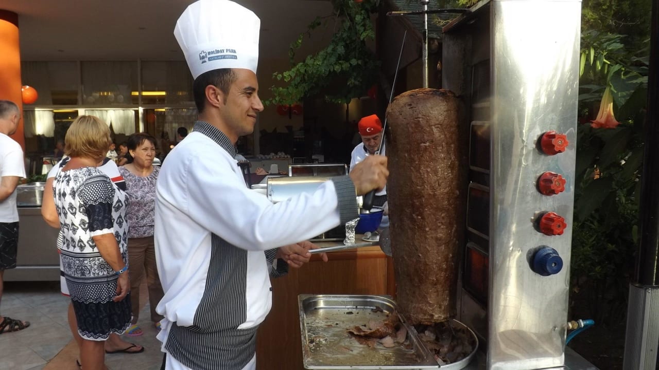 Тоже мяско  Holiday Park Resort