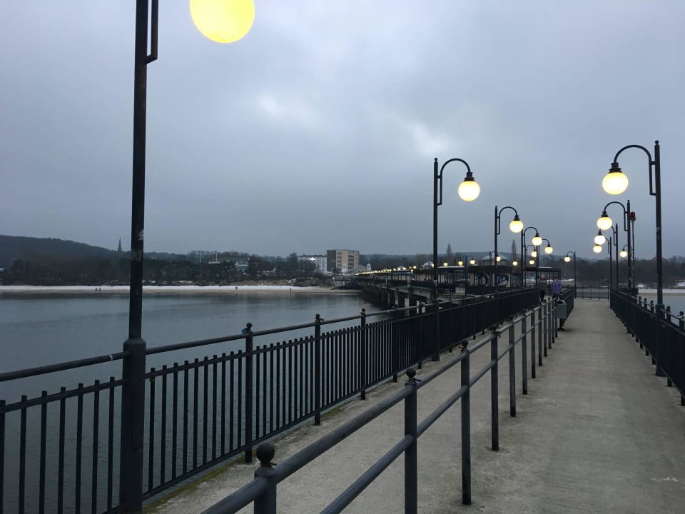 Blick von der Seebrücke Hotel Aurora Family & SPA