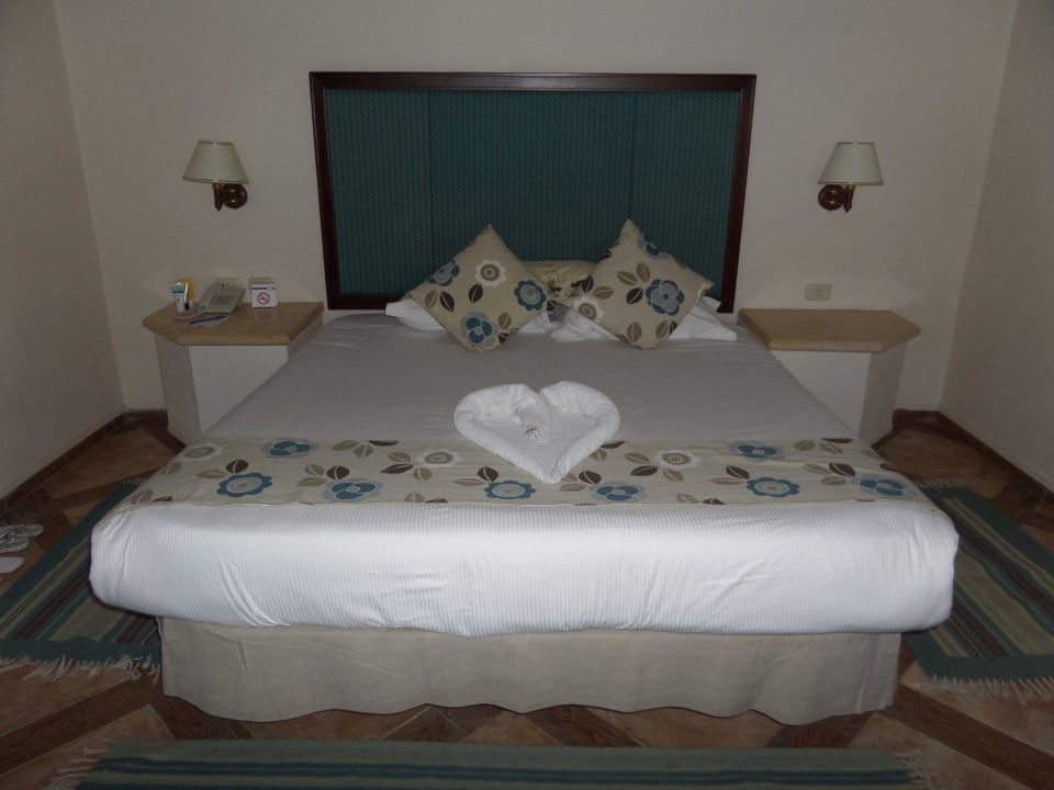 Double bed  Pickalbatros Citadel Resort