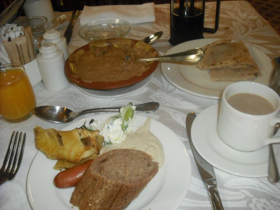 Reichhaltiges Frühstück Hotel Le Meridien Heliopolis