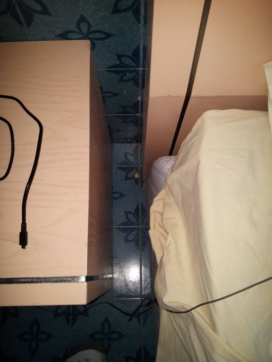 Dreck in allen Ecken Hotel Marina Club