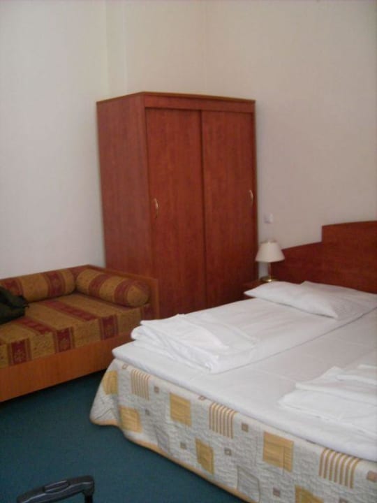 Zimmeransicht Artim Hotel