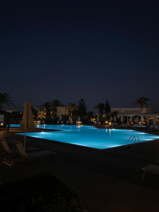 Pool Anissa Beach & Village