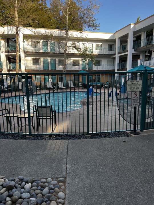 Pool Hotel Quality Suites San Luis Obispo
