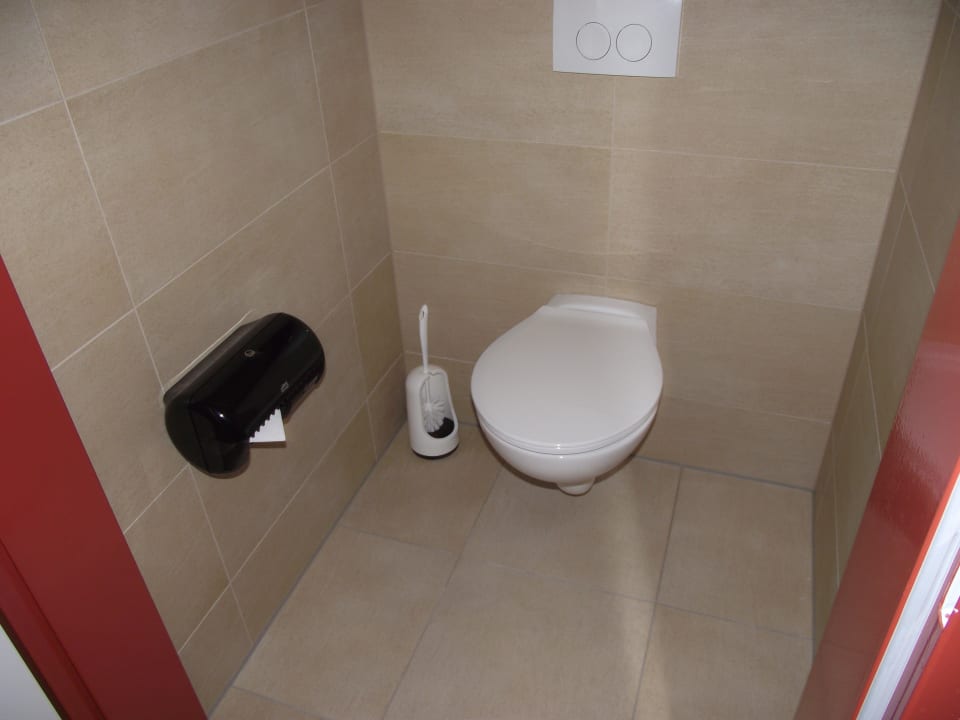 Saubere WC Hotel Binz Feriendomizil