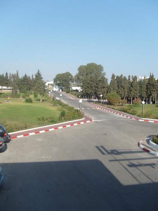 Blick auf die Einfahrt Hotel El Mouradi Cap Mahdia