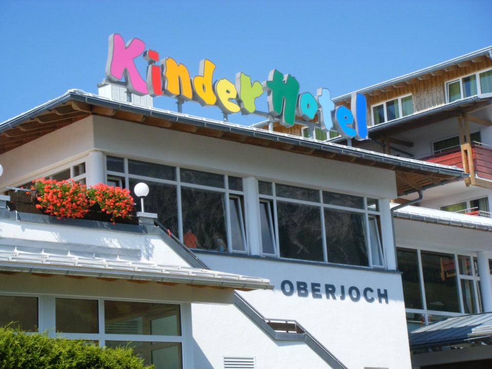 au-enansicht-kinderhotel-oberjoch-familux-resort-bad-hindelang