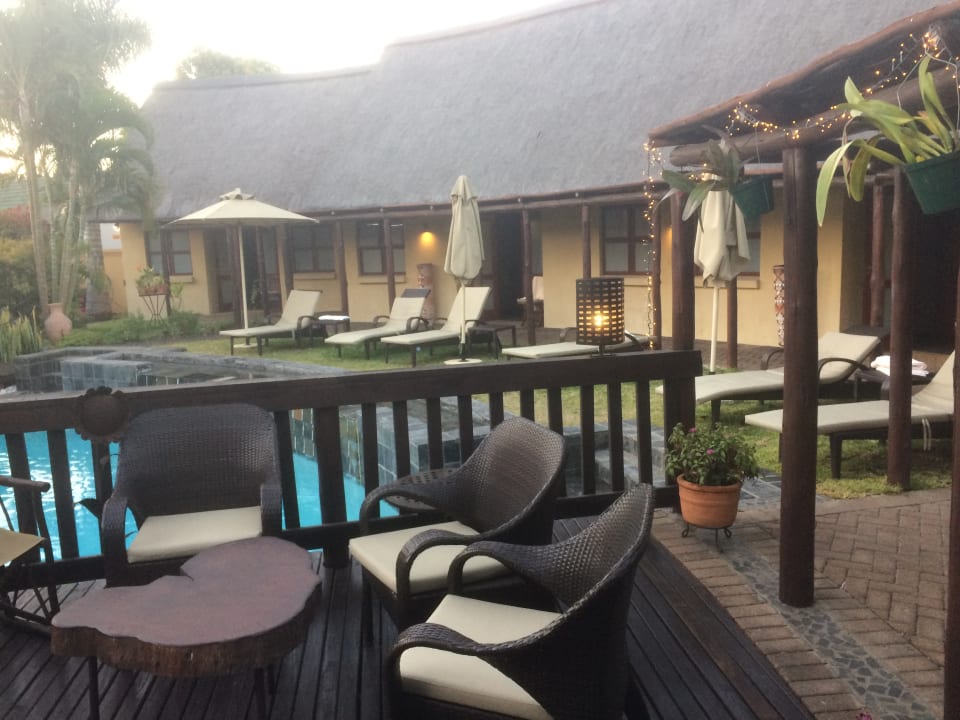 Pool La Lechere Guest House