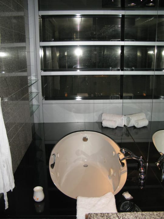 Bad mit Aussicht Golden Sands Hotel Creek