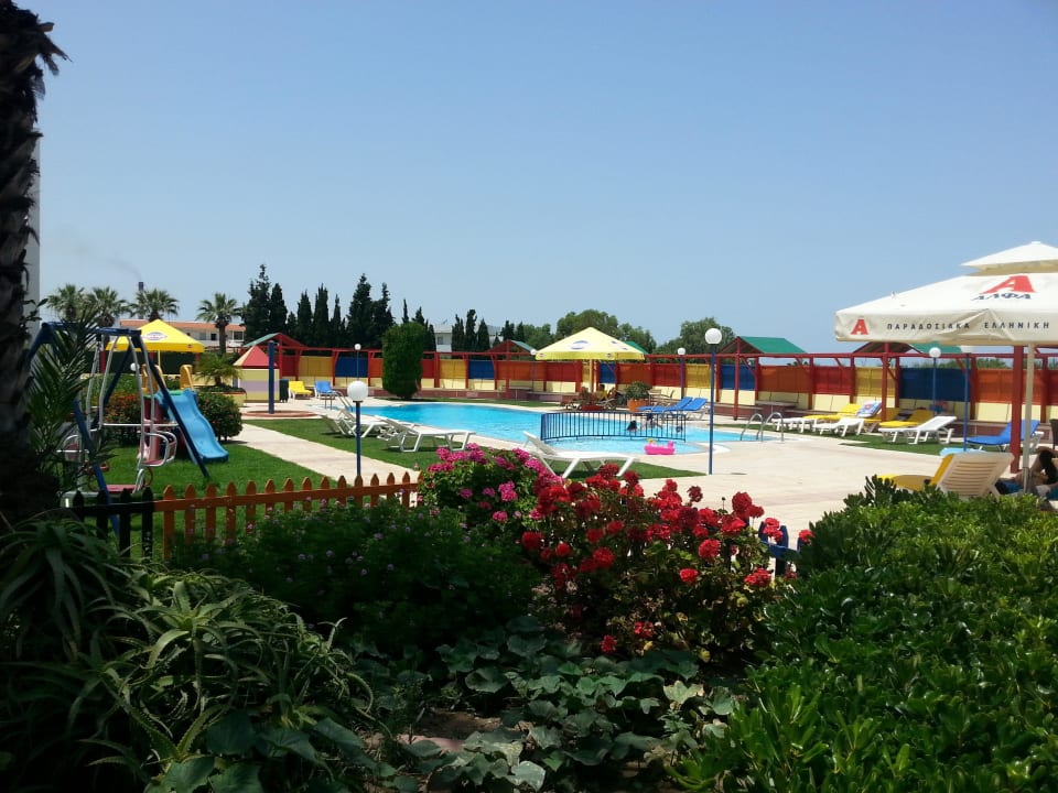 Poolbereich  Sea View Hotel
