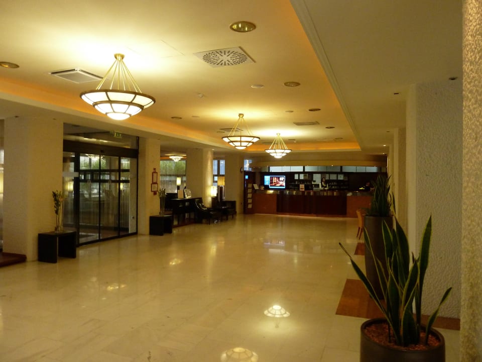 Rezeption Grand Hotel Portoroz - LifeClass Hotels & Spa