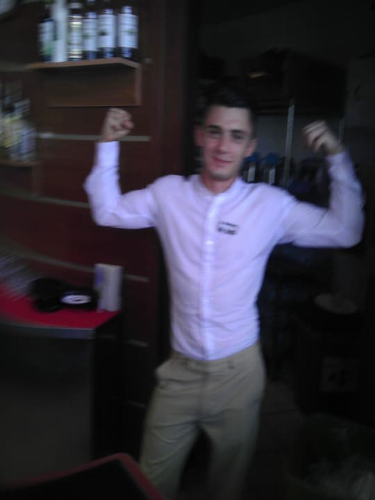 Arnold Schwarzenegger  VONRESORT Golden Beach