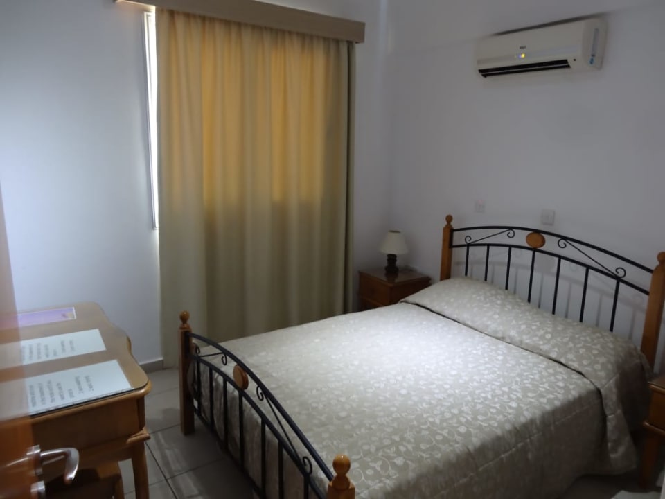 Sypialnia Petsas Apartments & Tavern