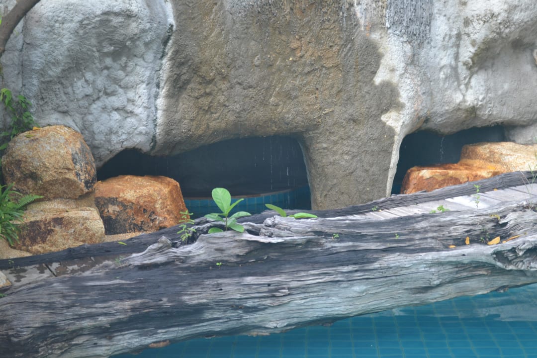 Wasserfall mit kleiner Lagune Santhiya Koh Phangan Resort & Spa