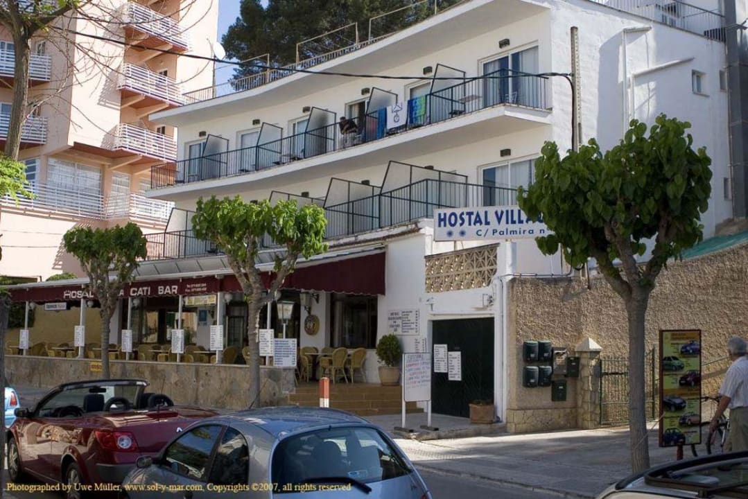 Hostal Villa Cati - Vorderansicht Hostal Villa Cati