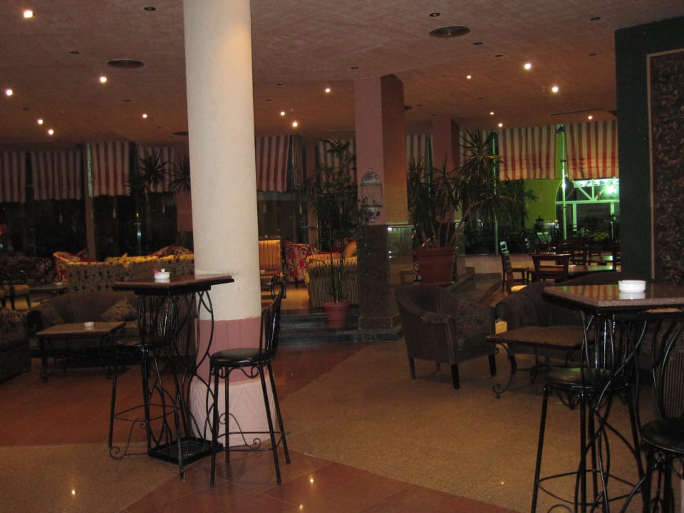 Chill - Lounge Golden Beach Resort