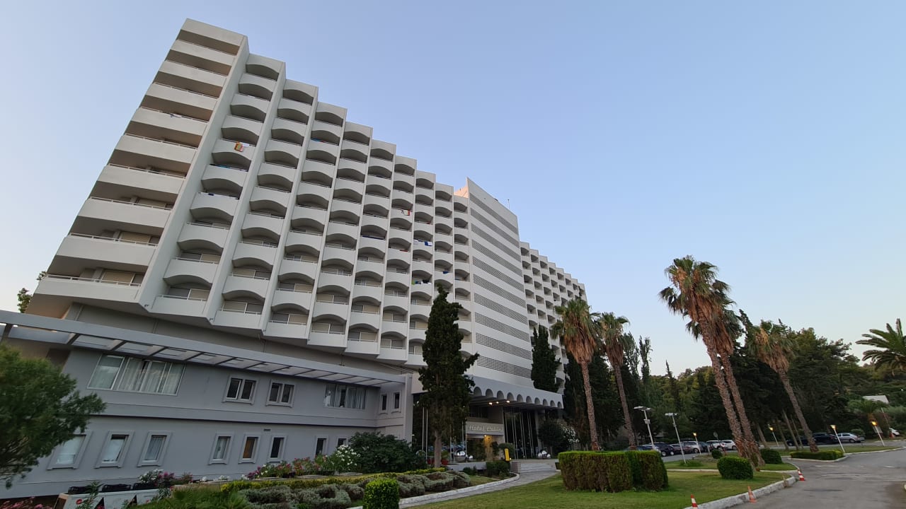 Außenansicht Pallini Beach Hotel