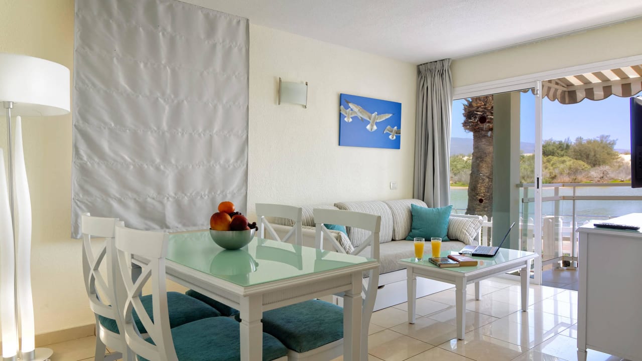 LIVING ROOM Cocoteros Apartments