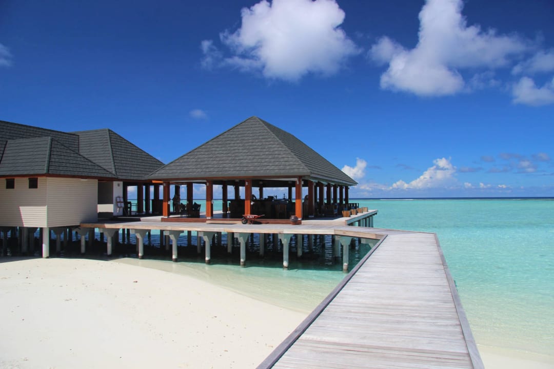 Bar bei Wasservillen Summer Island Maldives