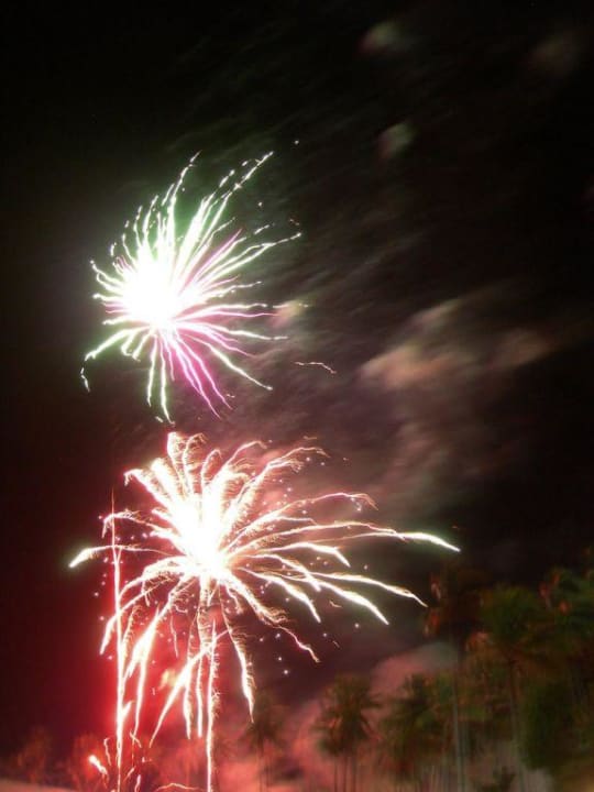 Feuerwerk Dusit Thani Krabi Beach Resort