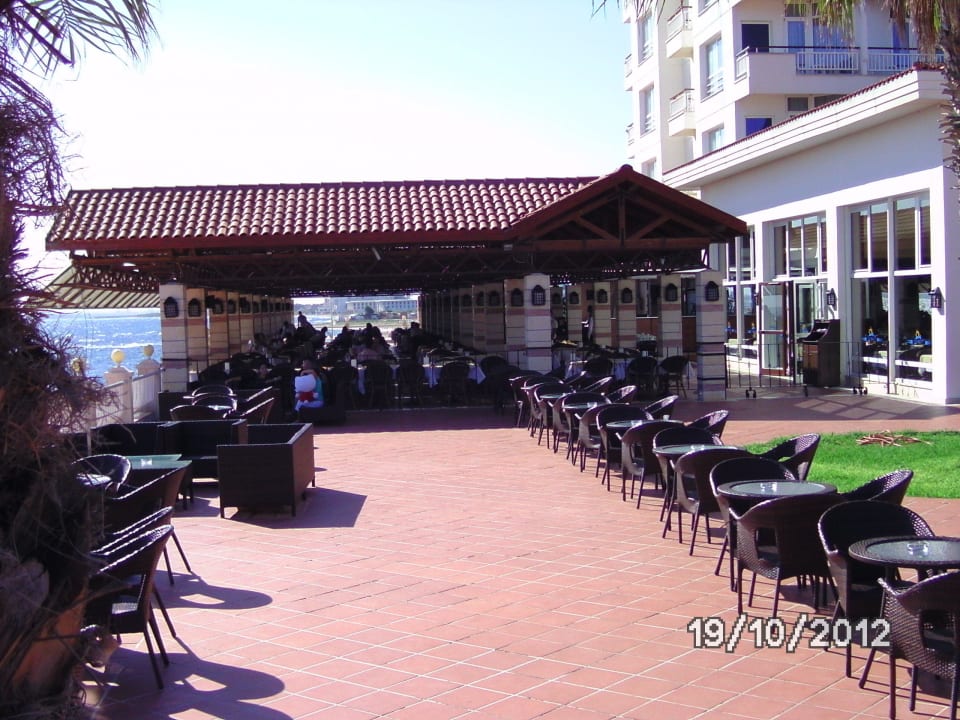 Aussenterrasse Salamis Bay Conti Resort Hotel & Casino