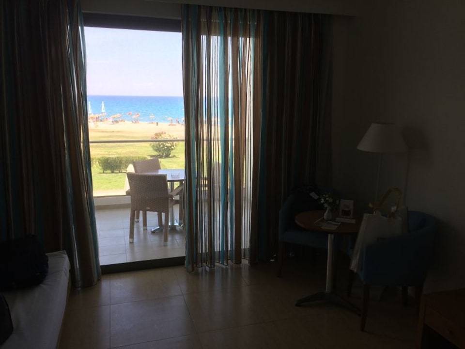 Zimmer Asterias Beach Resort