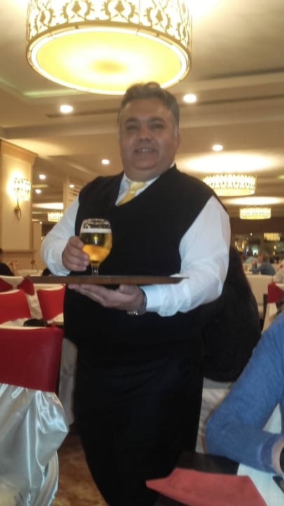 Sehr netter Kellner Aydinbey Kings Palace & Spa