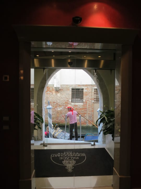 2. Ausgang (zum Kanal) Hotel Palace Bonvecchiati