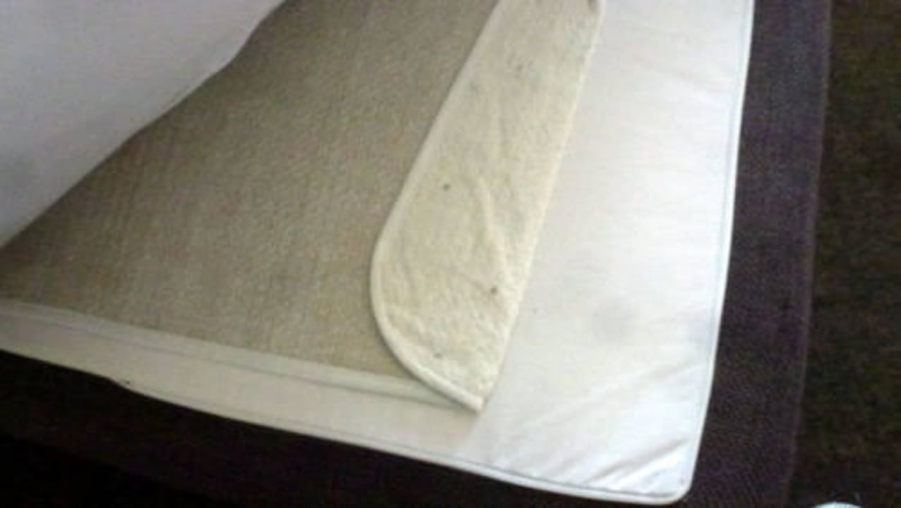 Spuren auf Matratze Predigtstuhl Resort