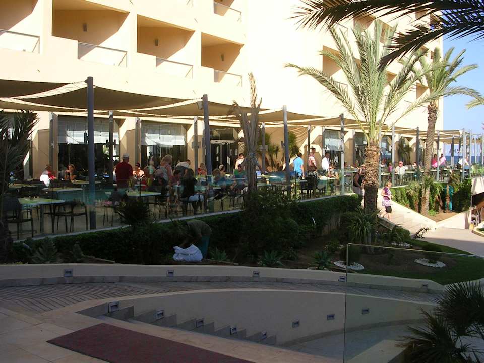 Buitenterras restaurant Hotel Rosa Beach