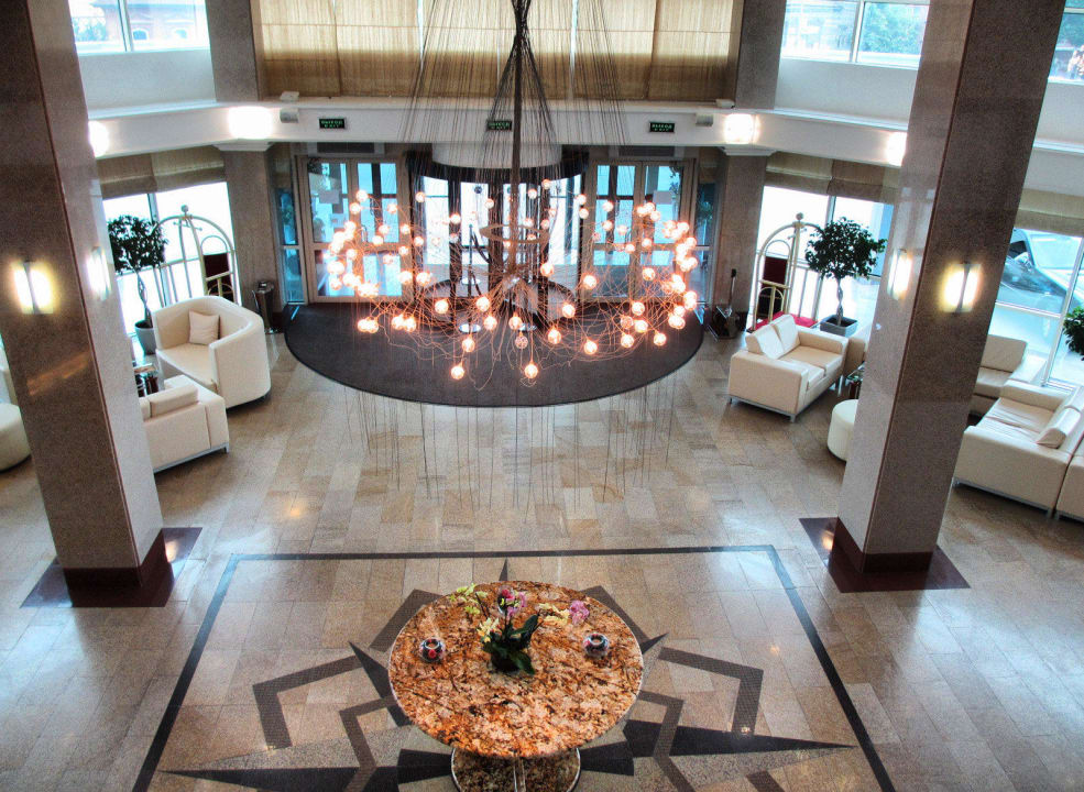 Лобби Grand Hotel Astrakhan