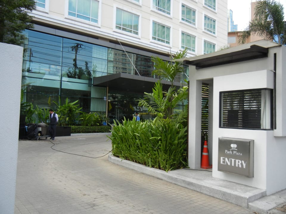 Hotel-Zufahrt NH Bangkok Asoke