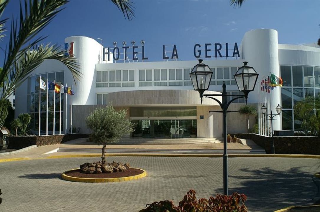 Haupteingang des Hotels La Geria Hipotels La Geria