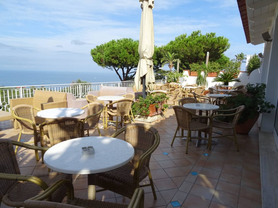 Terrassen- Bar,- Cafe.-Restaurant Poggio Aragosta