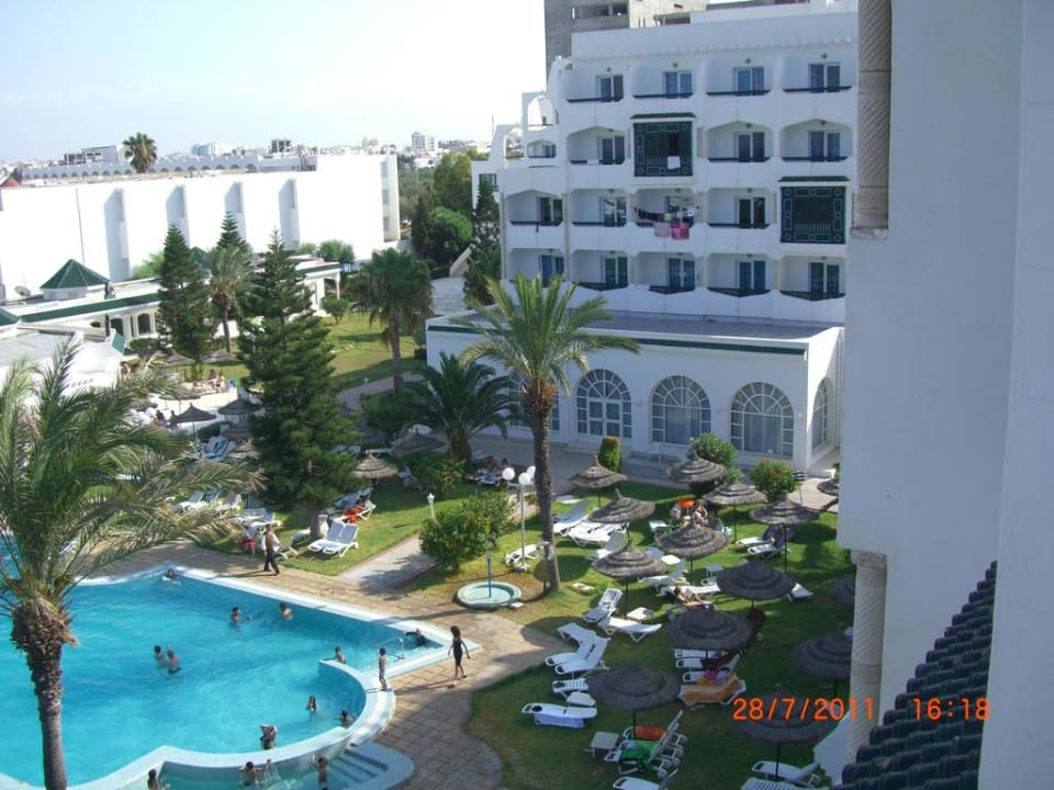 Pool und Veranstaltungen Royal Jinene