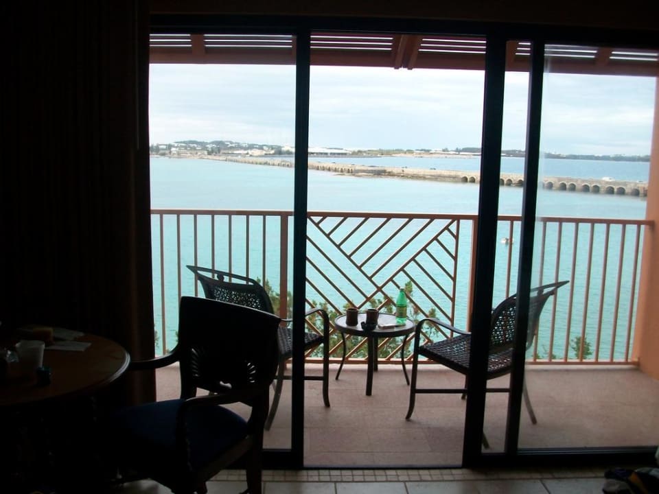 Blick auf Balkon Hotel Grotto Bay Beach Resort