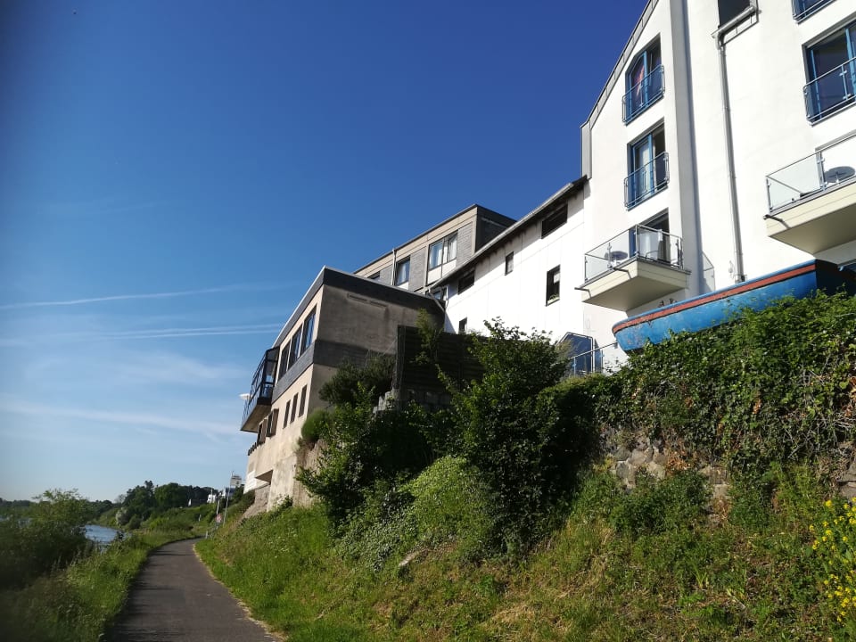 Außenansicht Hotel Rheinterrassen