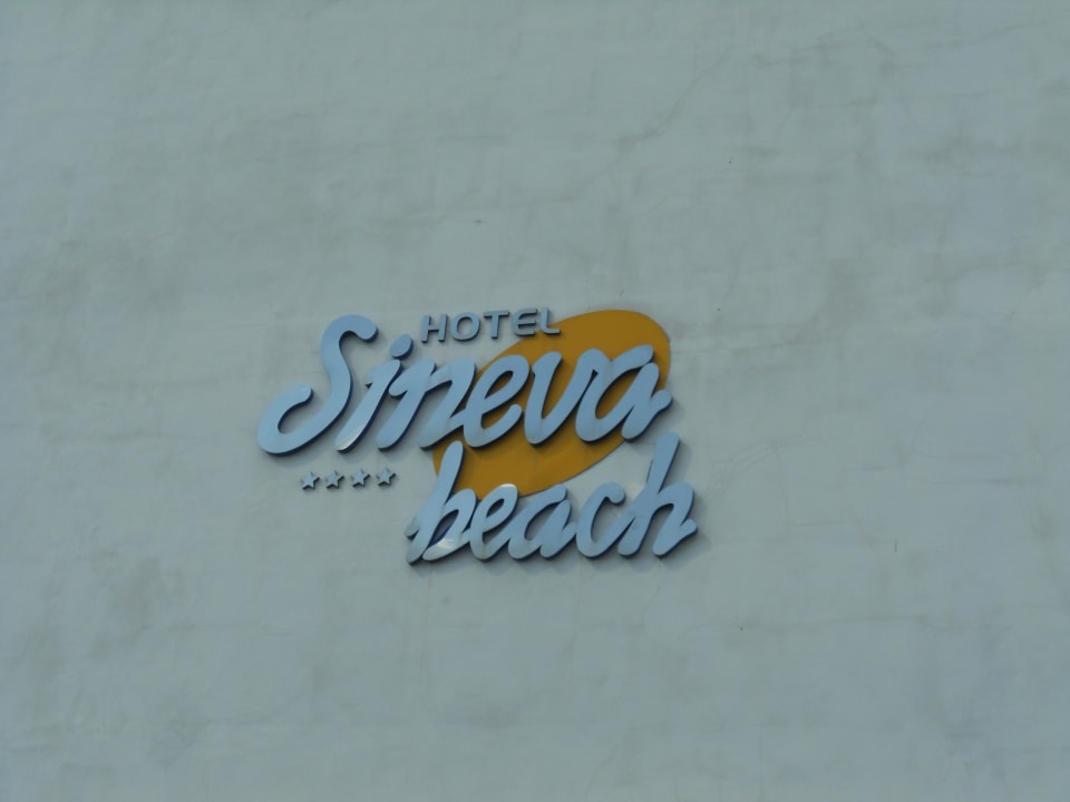 Vor dem Hotel Hotel Sineva Beach