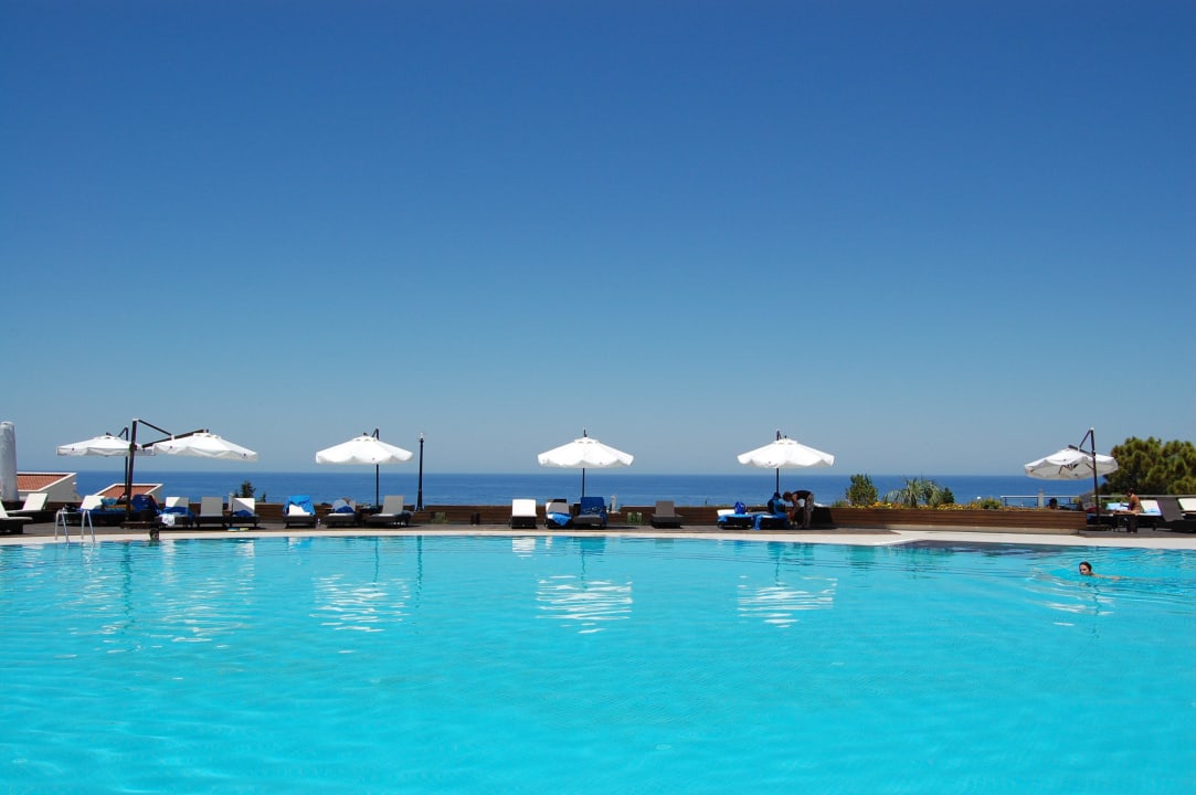 Outdoor Swimming Pool with Sea View Chamada Prestige Hotel & Spa