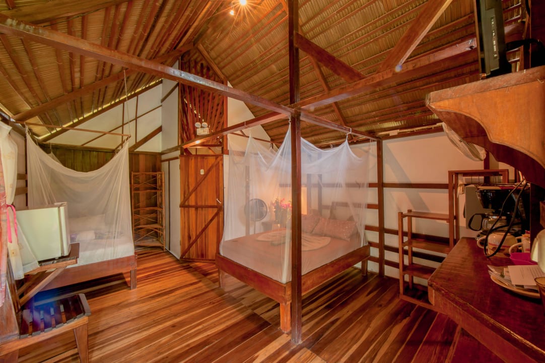 Bungalow Hotel Coco Loco Lodge