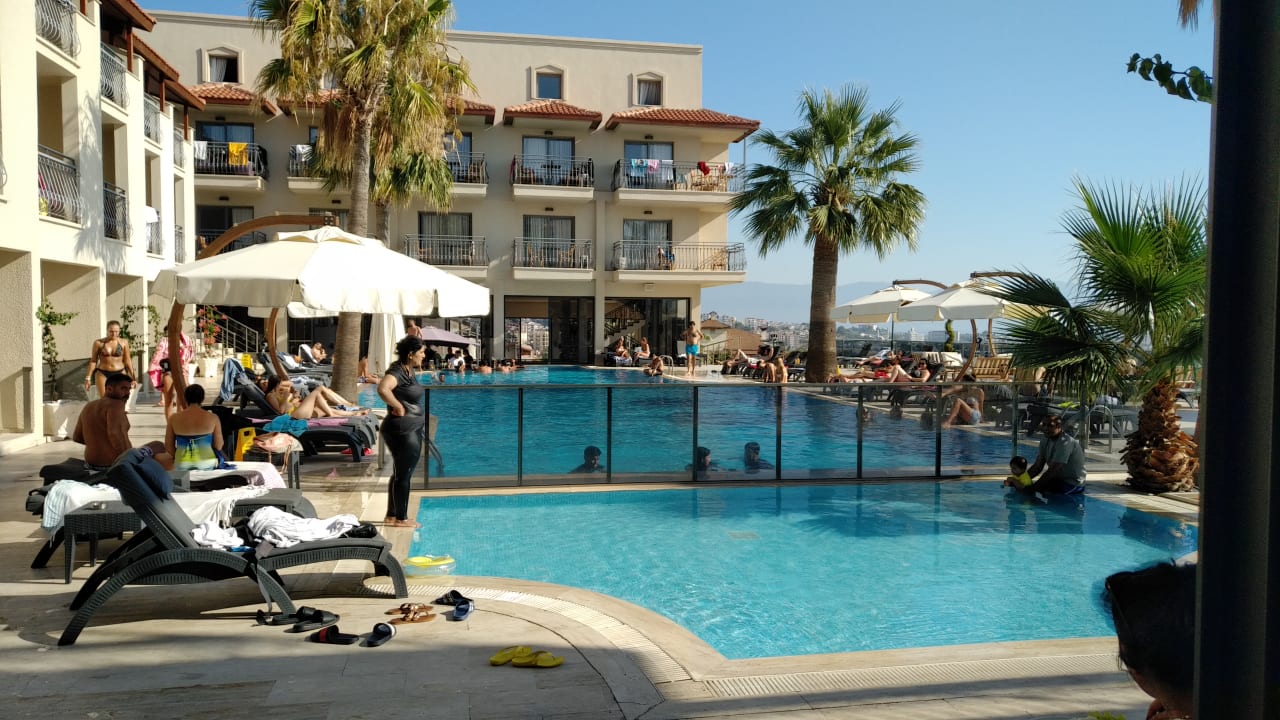 Pool Neopol Hotel