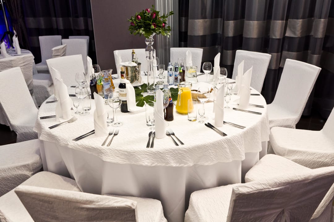 Restauracja - Okrągły stół Hotel 3 Trio