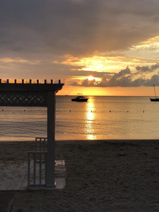 Strand Azul Beach Resort Negril by Karisma