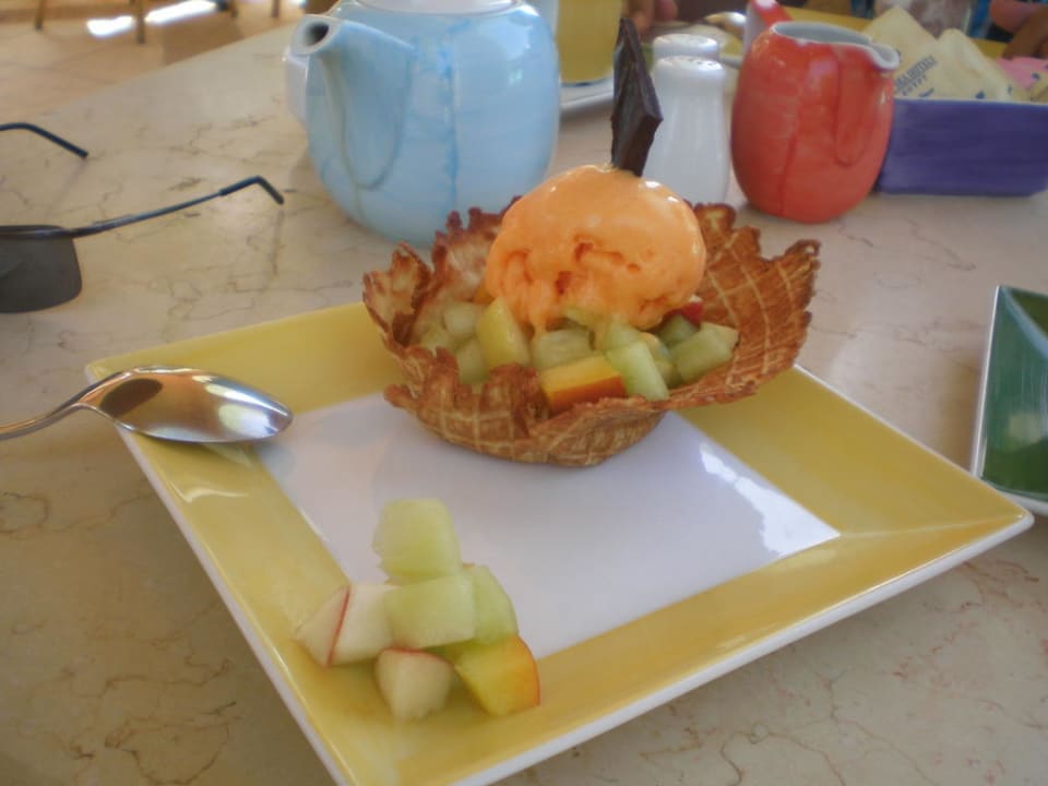 Nachtisch im Caribbean Grand Makadi